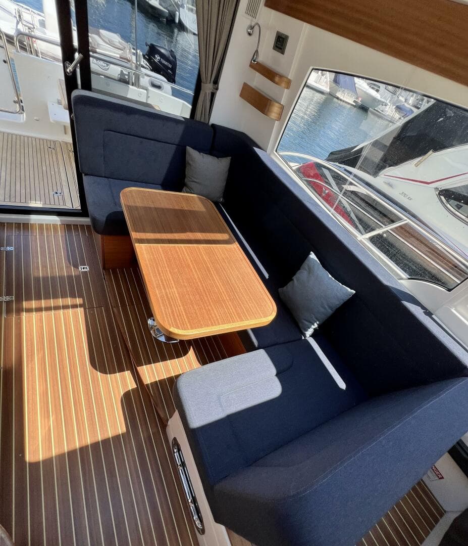 2018 Nimbus 365 Coupe