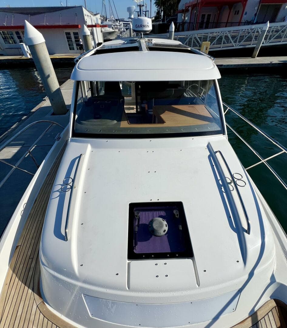 2018 Nimbus 365 Coupe