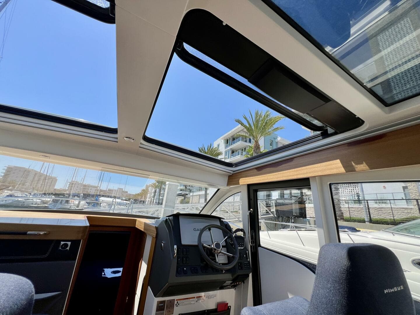 2018 Nimbus 365 Coupe