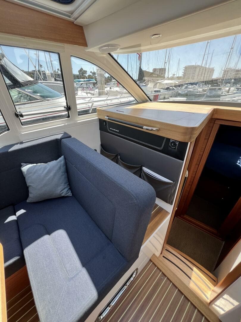 2018 Nimbus 365 Coupe