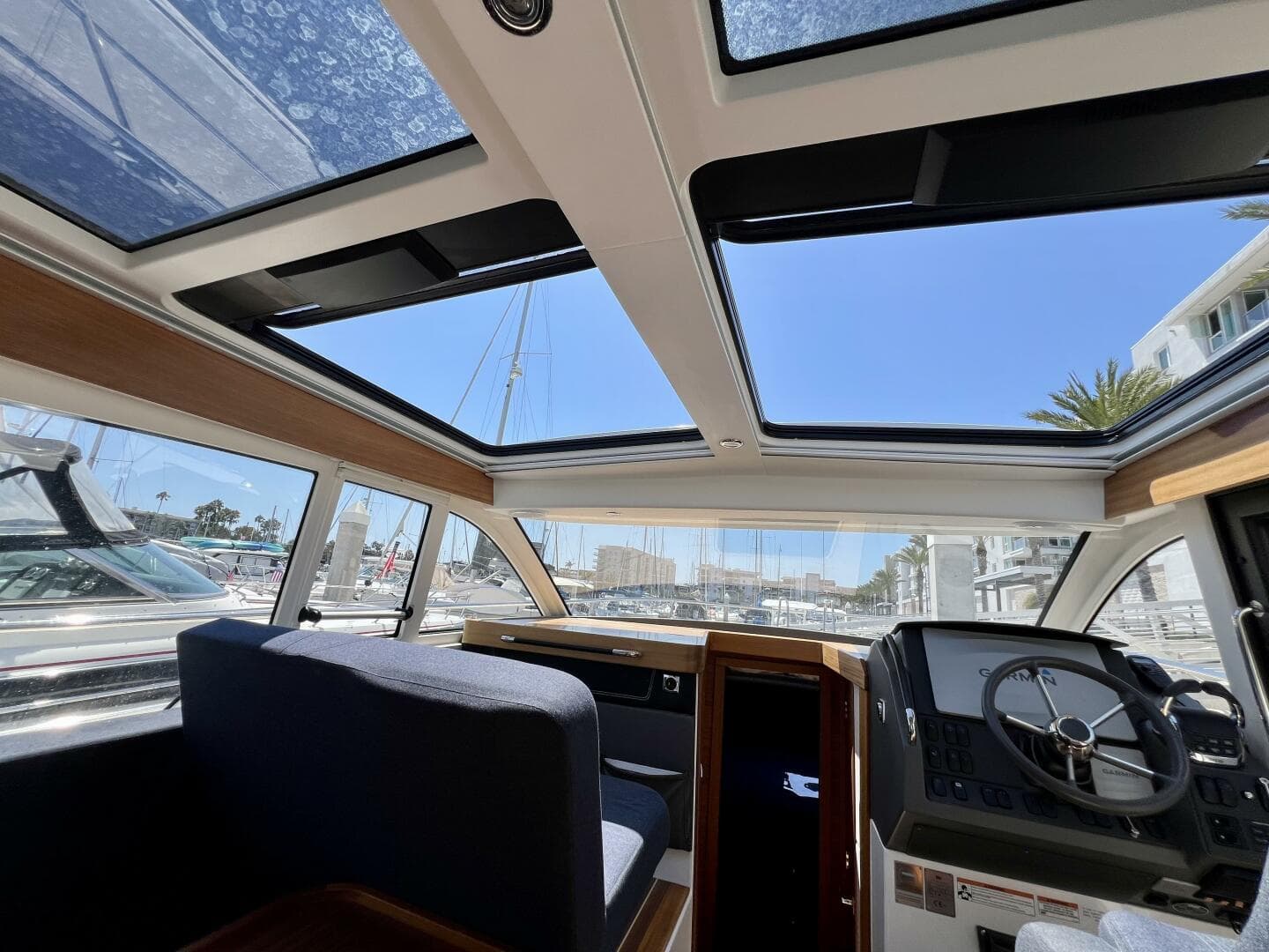 2018 Nimbus 365 Coupe