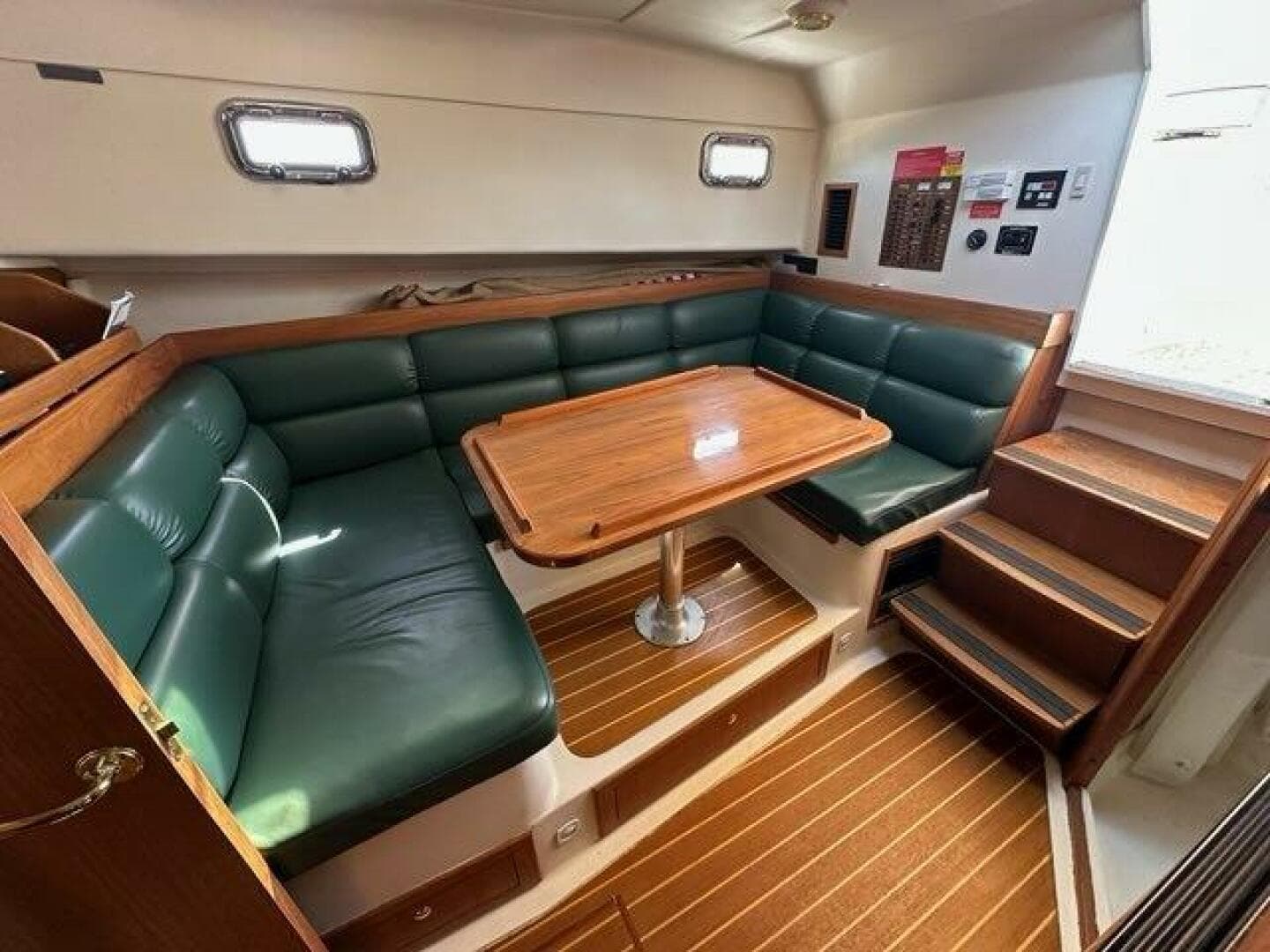 2002 Mainship Pilot 34