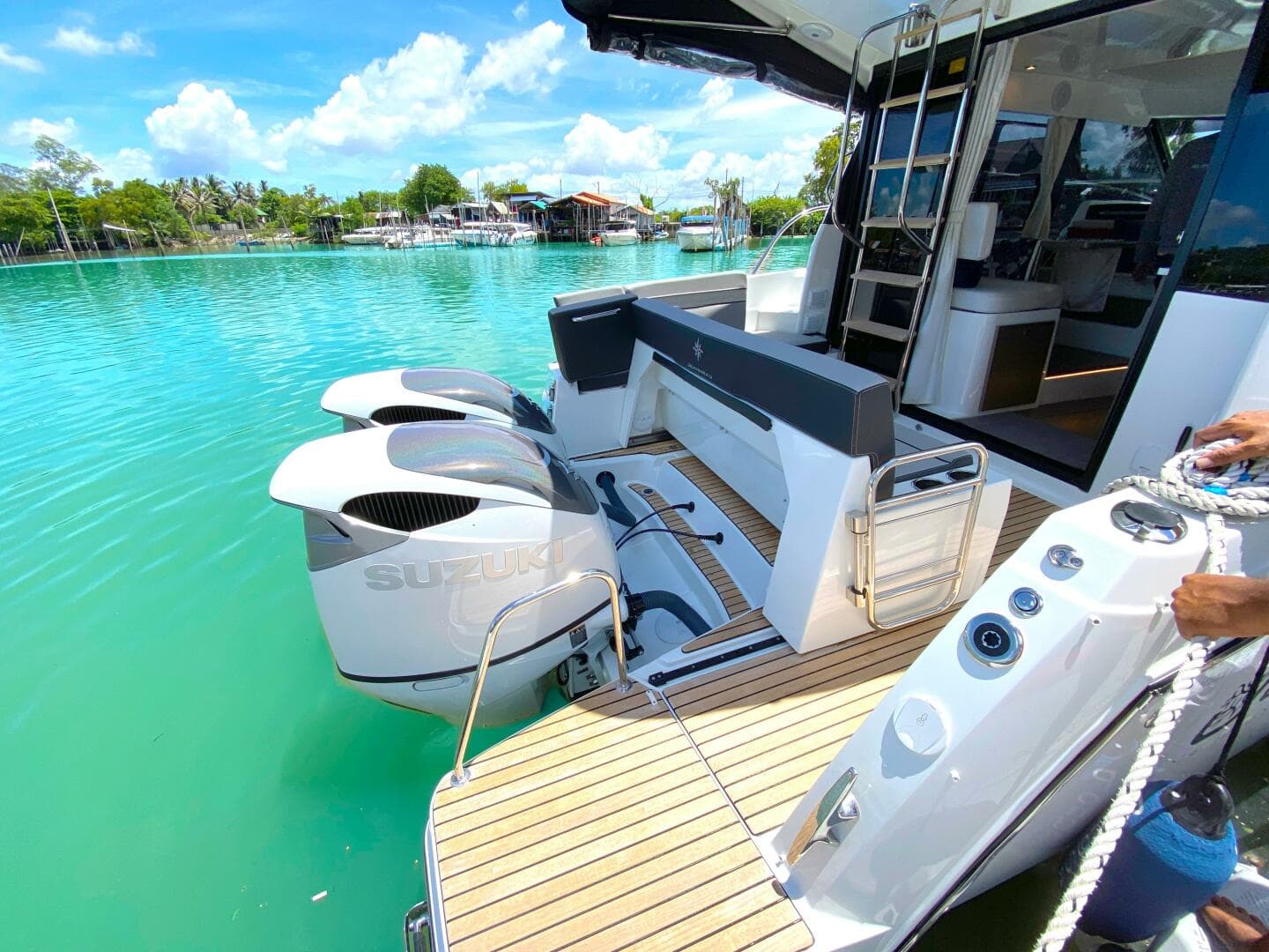 2024 Jeanneau Merry Fisher 1095 Fly