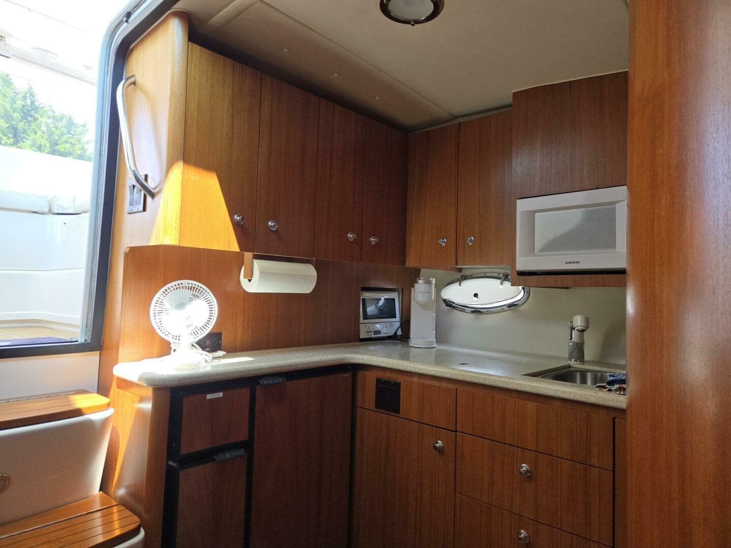 2001 Tiara Yachts 3800 Express