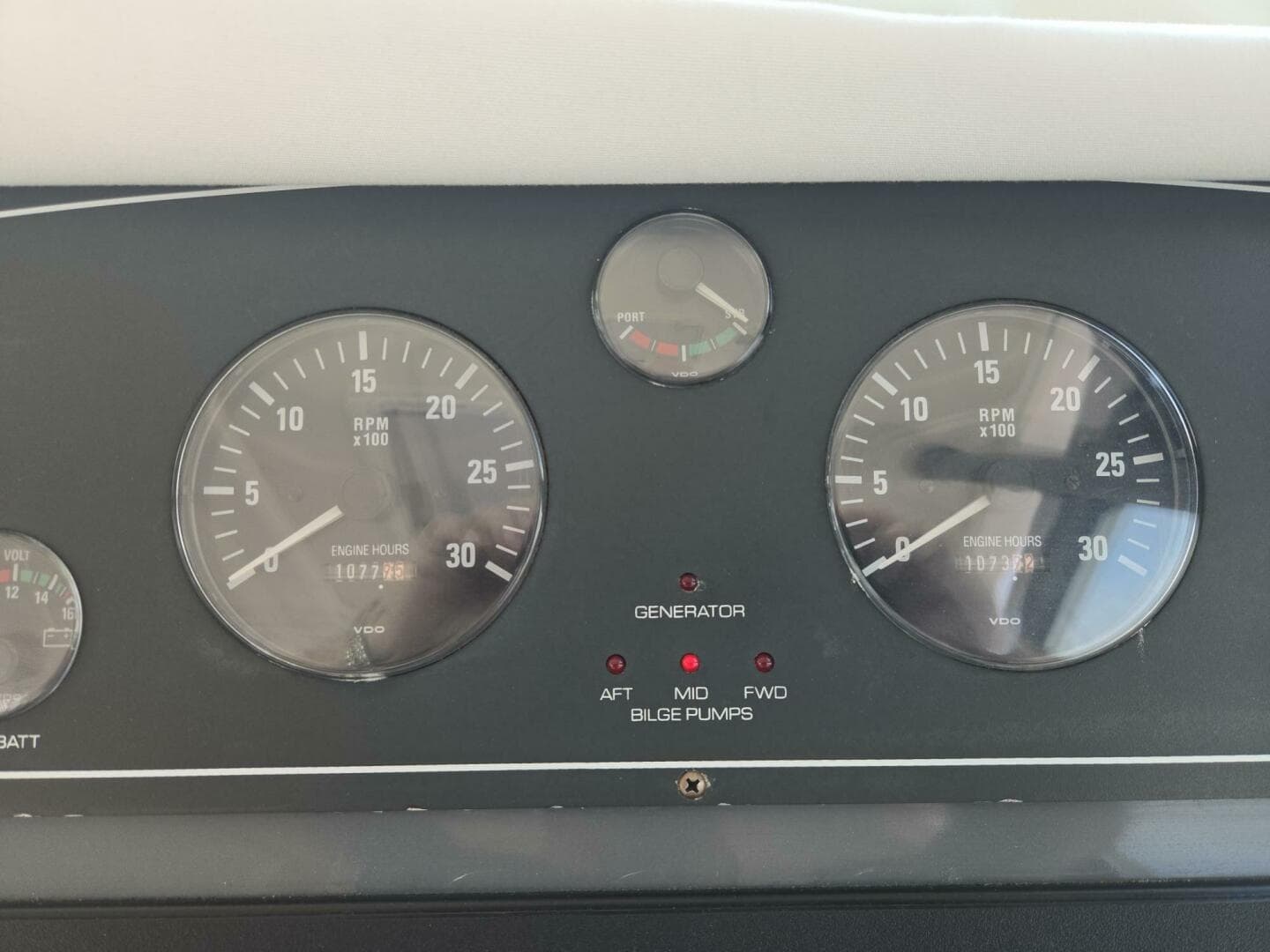 2001 Tiara Yachts 3800 Express