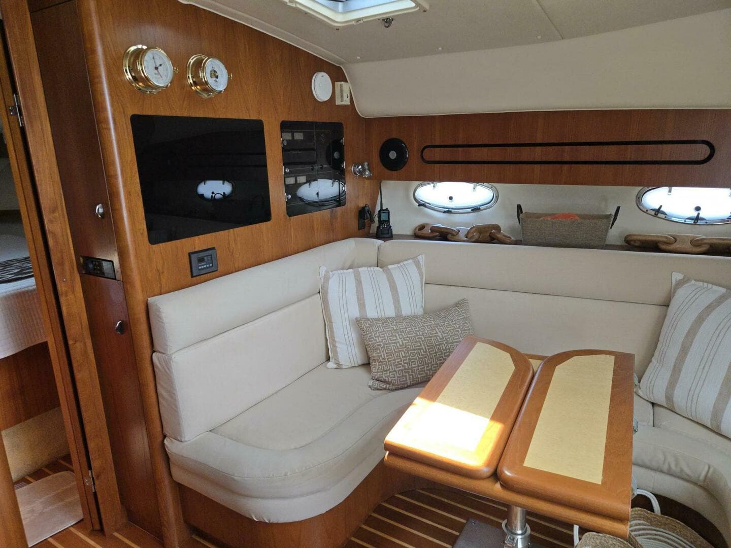 2001 Tiara Yachts 3800 Express