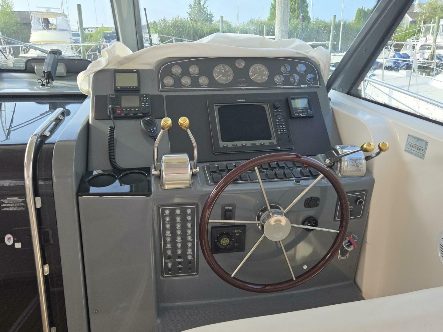 2001 Tiara Yachts 3800 Express