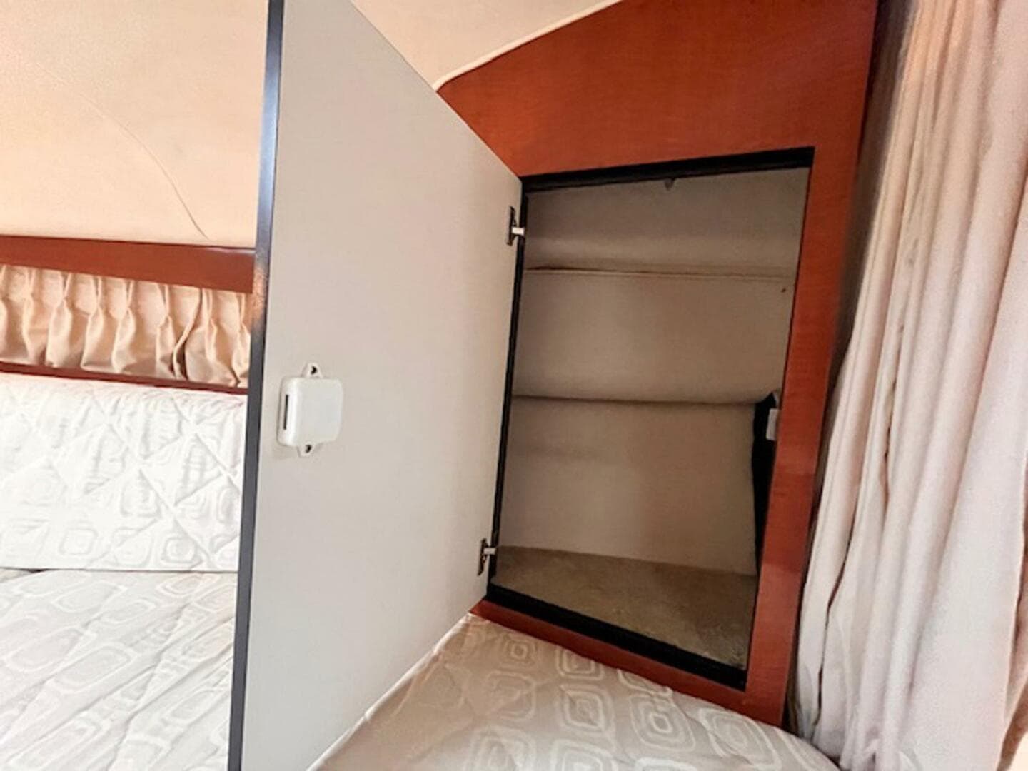 2003 Sea Ray 300 Sundancer