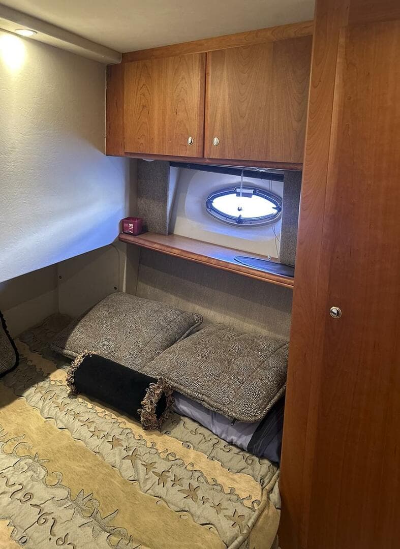 2002 Silverton 42 Convertible