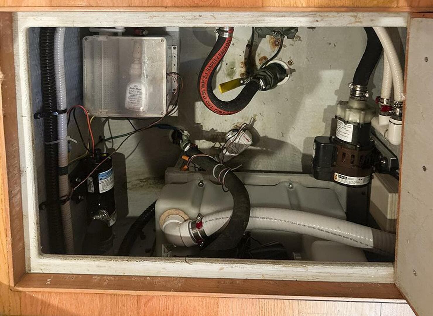 2002 Silverton 42 Convertible