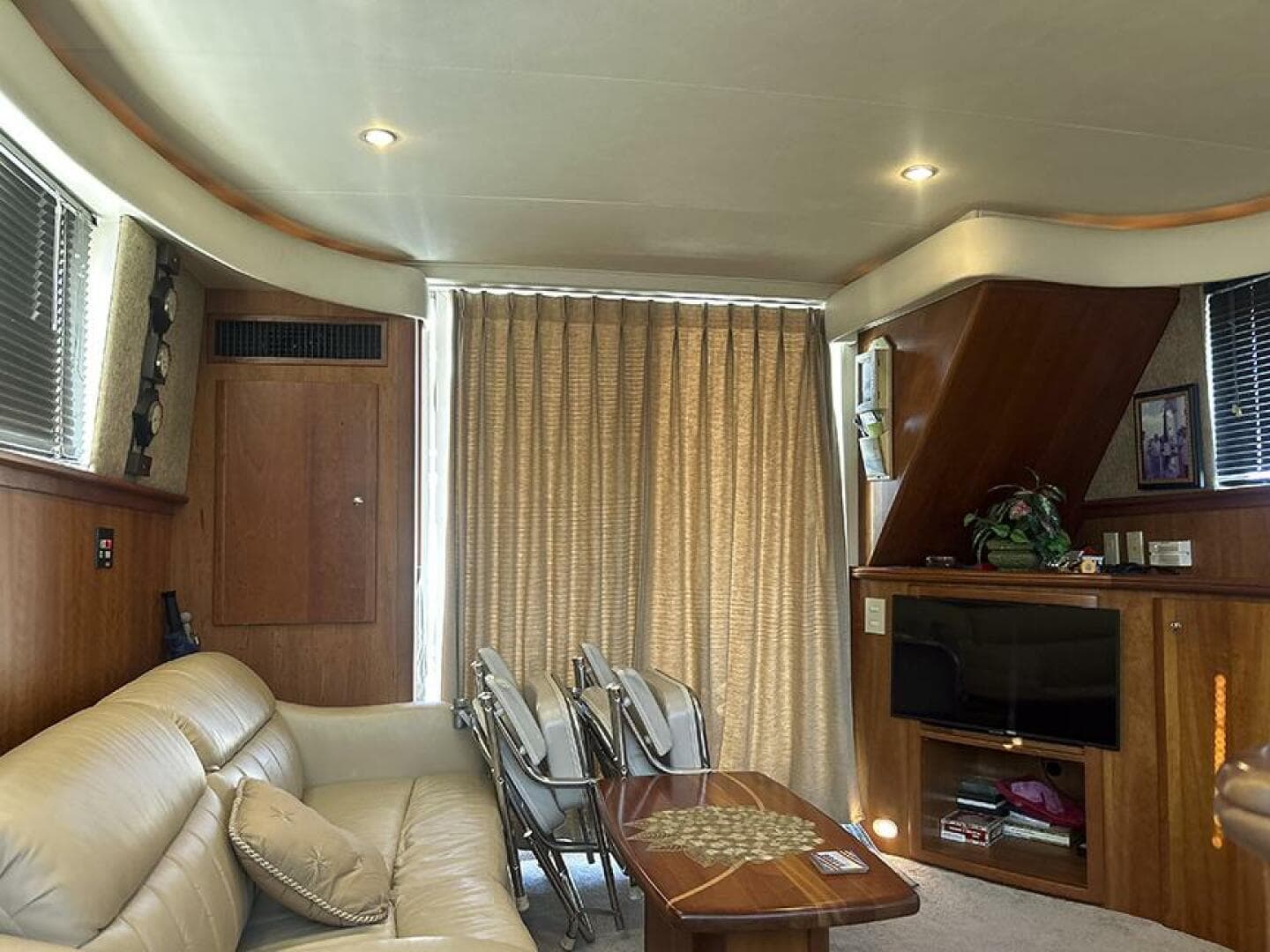 2002 Silverton 42 Convertible