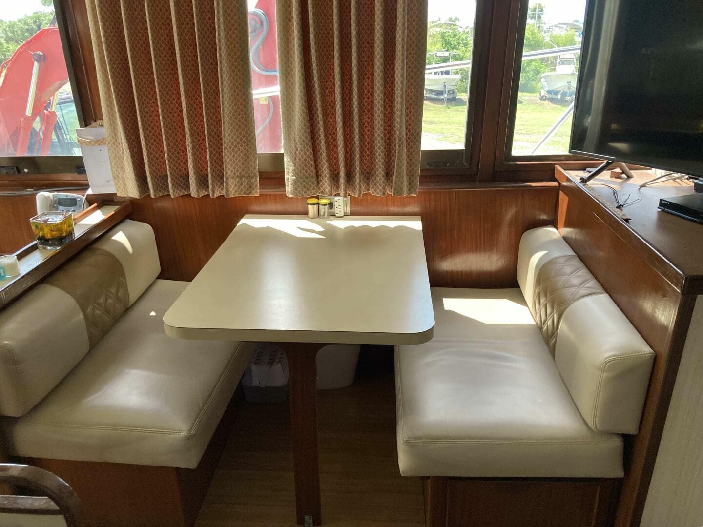 1985 Hatteras Sport Fish