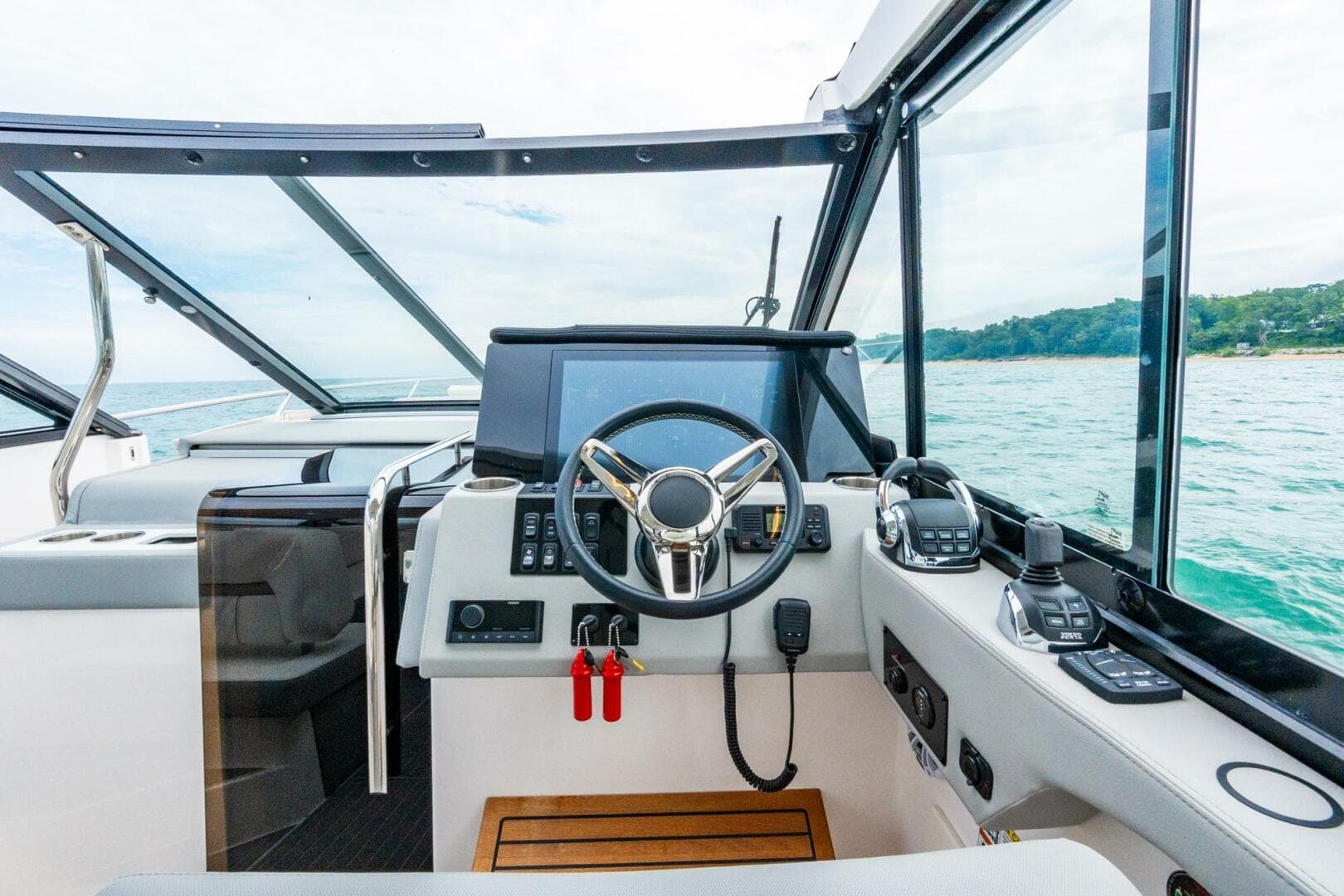 2022 Regal 36 Grande Coupe