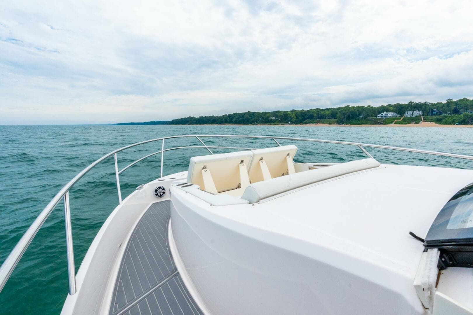 2022 Regal 36 Grande Coupe