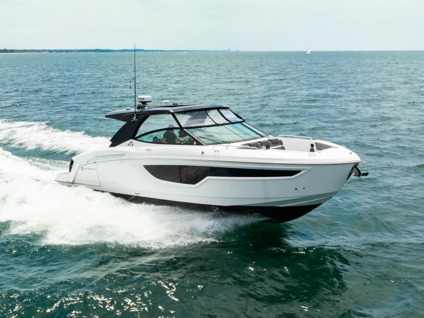 2021 Cruisers Yachts 