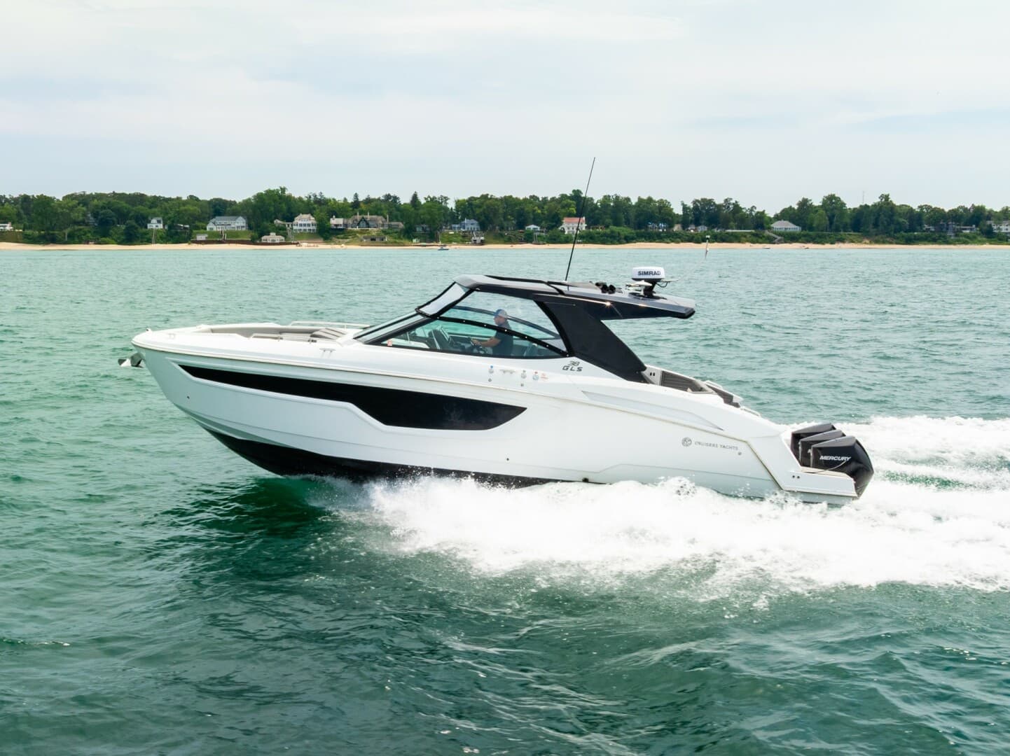 2021 Cruisers Yachts 