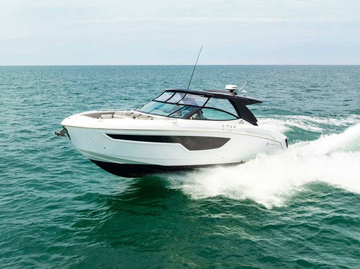 2021 Cruisers Yachts 