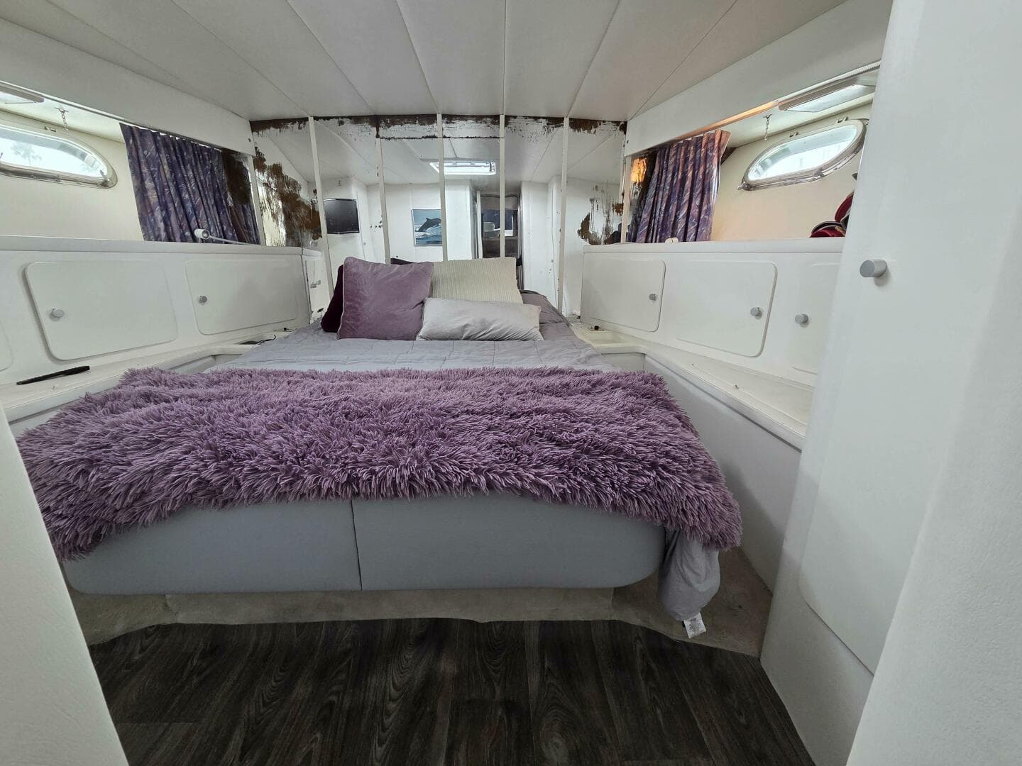 1984 Magnum Marine 53