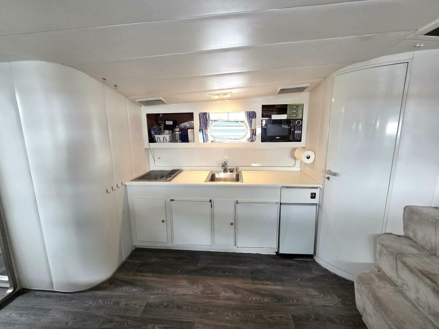 1984 Magnum Marine 53