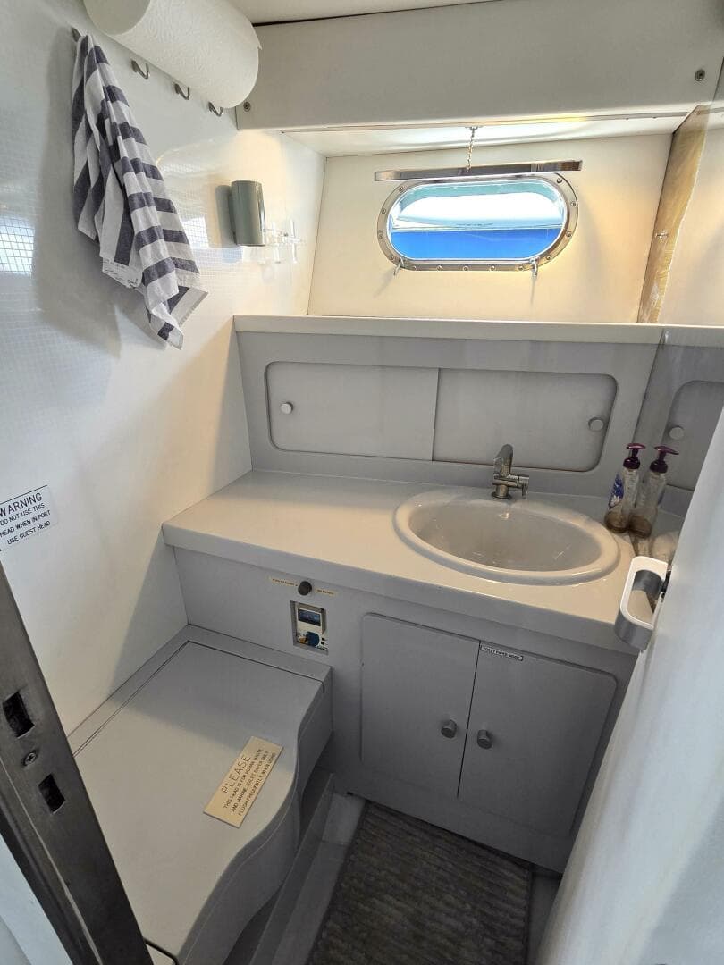 1984 Magnum Marine 53