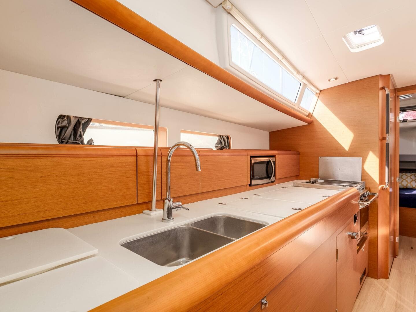 2018 Jeanneau Sun Odyssey 479