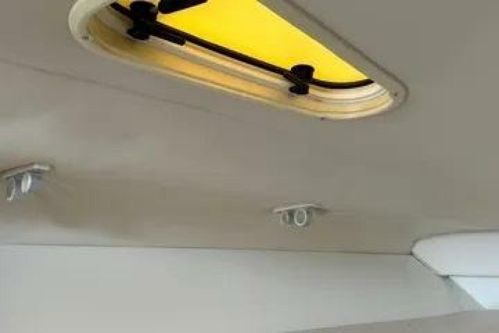 2005 Hydra-Sports 33VX