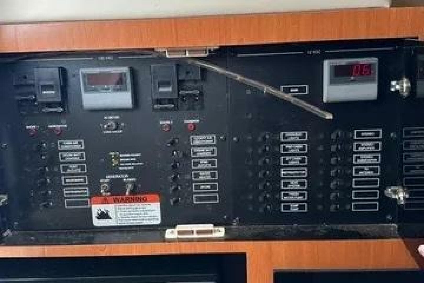 2005 Hydra-Sports 33VX