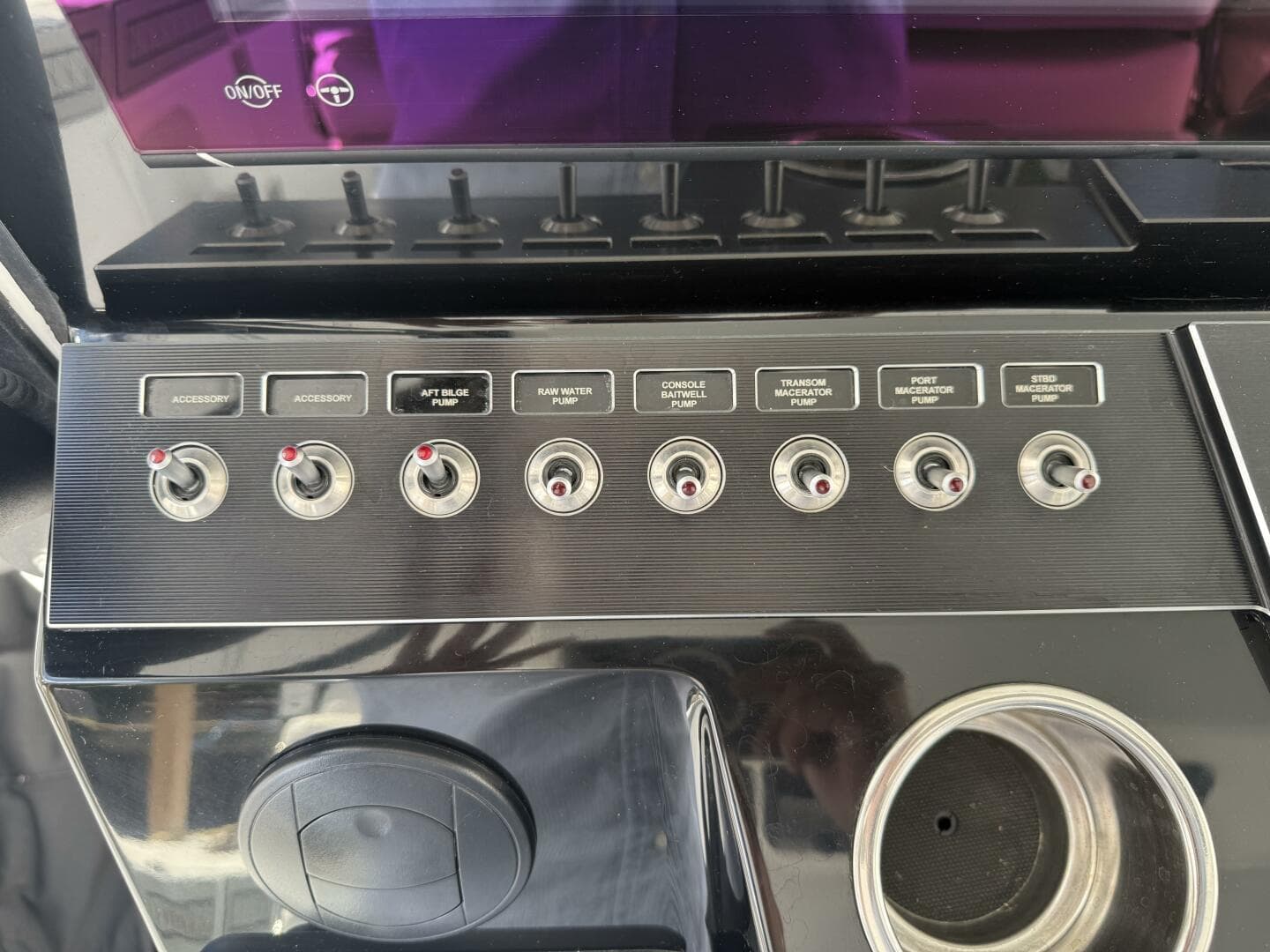 2022 Wellcraft 352 Fisherman