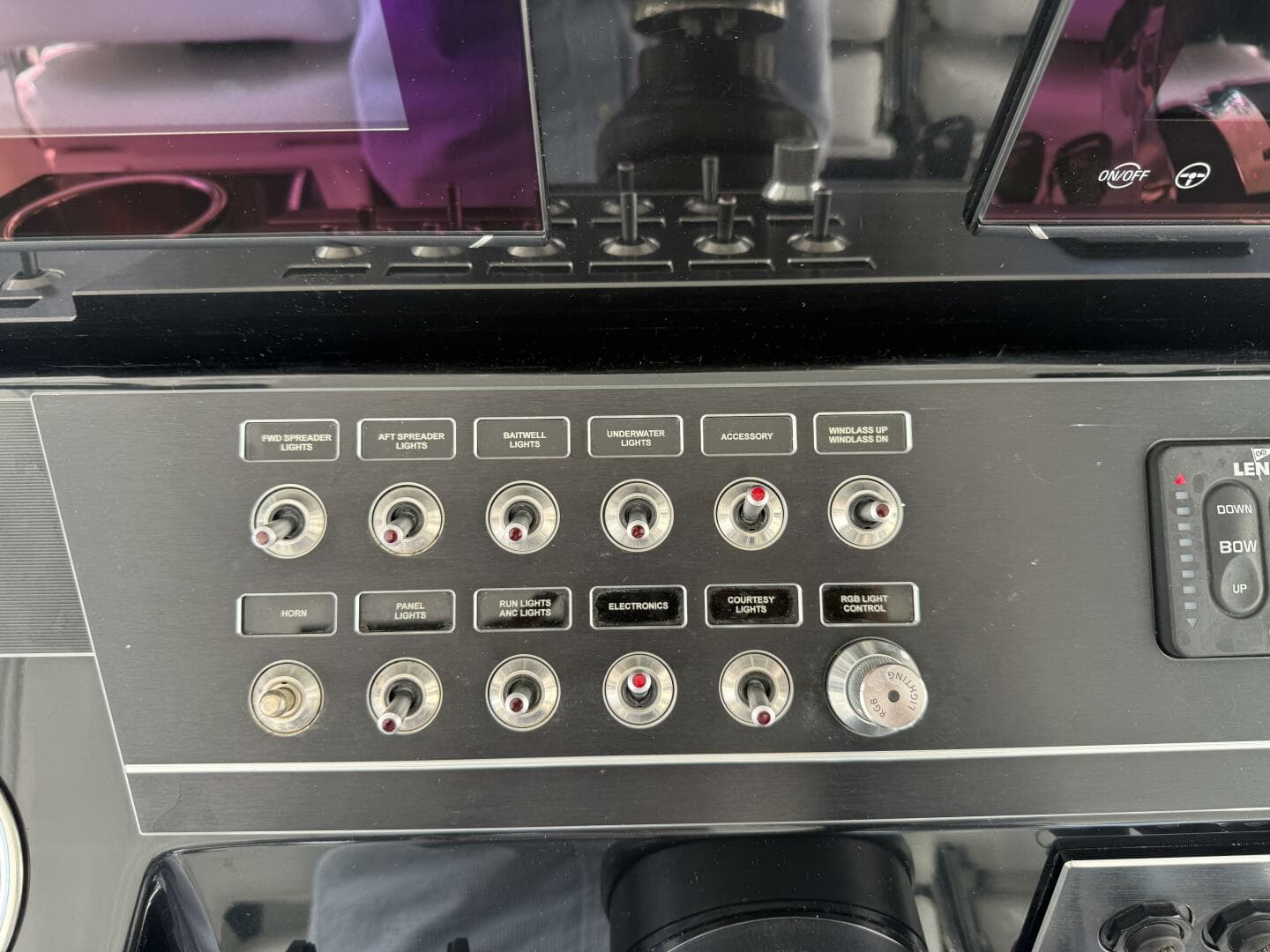 2022 Wellcraft 352 Fisherman