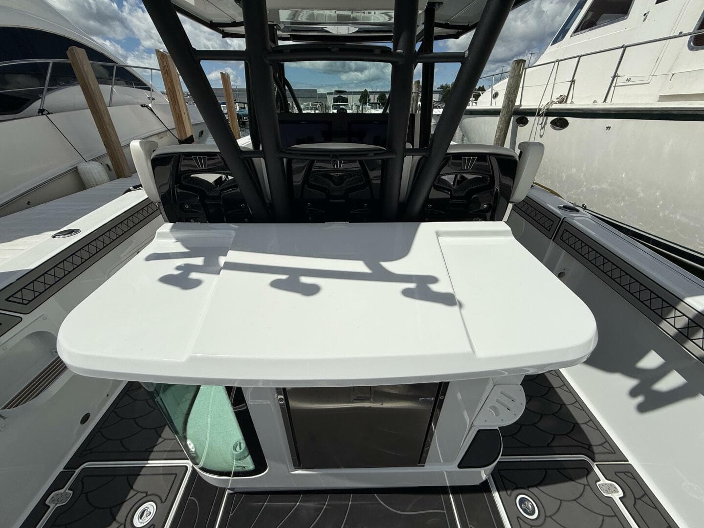 2022 Wellcraft 352 Fisherman