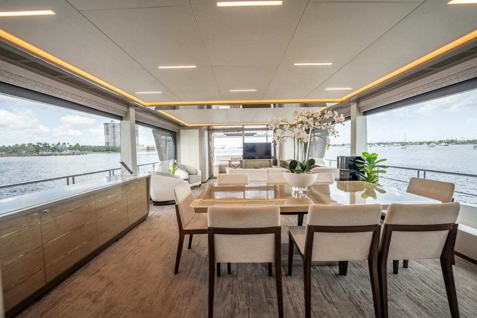 2021 Ocean Alexander 27 Explorer