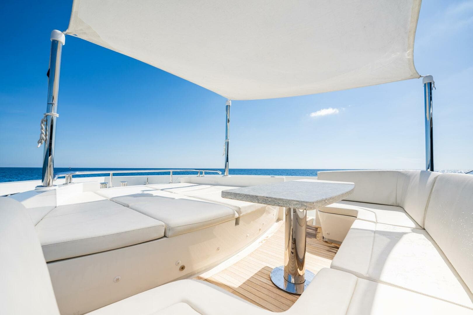 2021 Ocean Alexander 27 Explorer