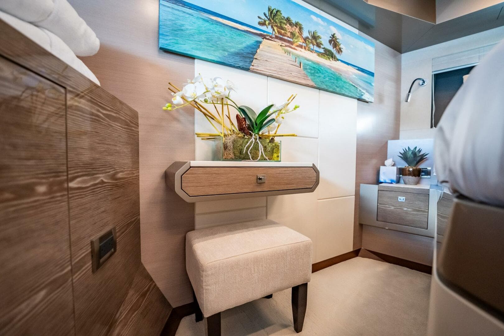 2021 Ocean Alexander 27 Explorer