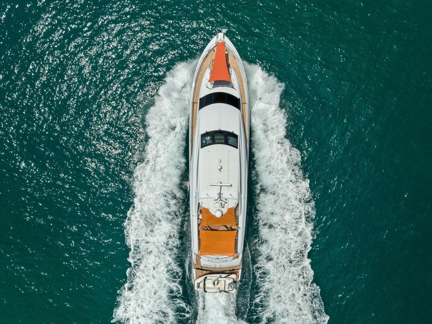 2006 Lazzara Yachts 84 Skylounge