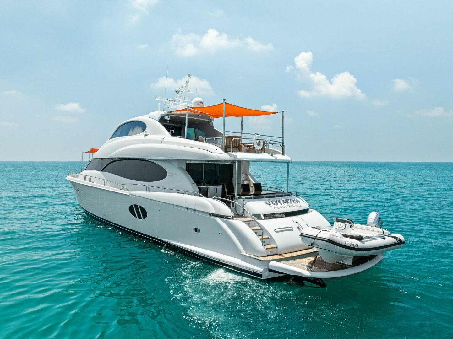 2006 Lazzara Yachts 84 Skylounge