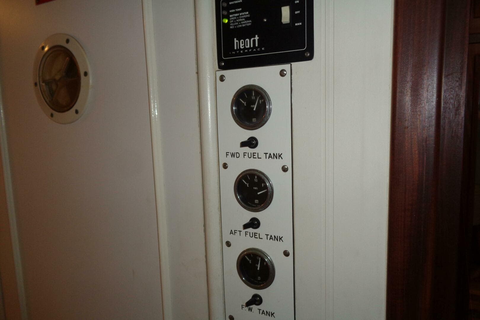 1987 Hatteras 70 Cockpit Motor Yacht