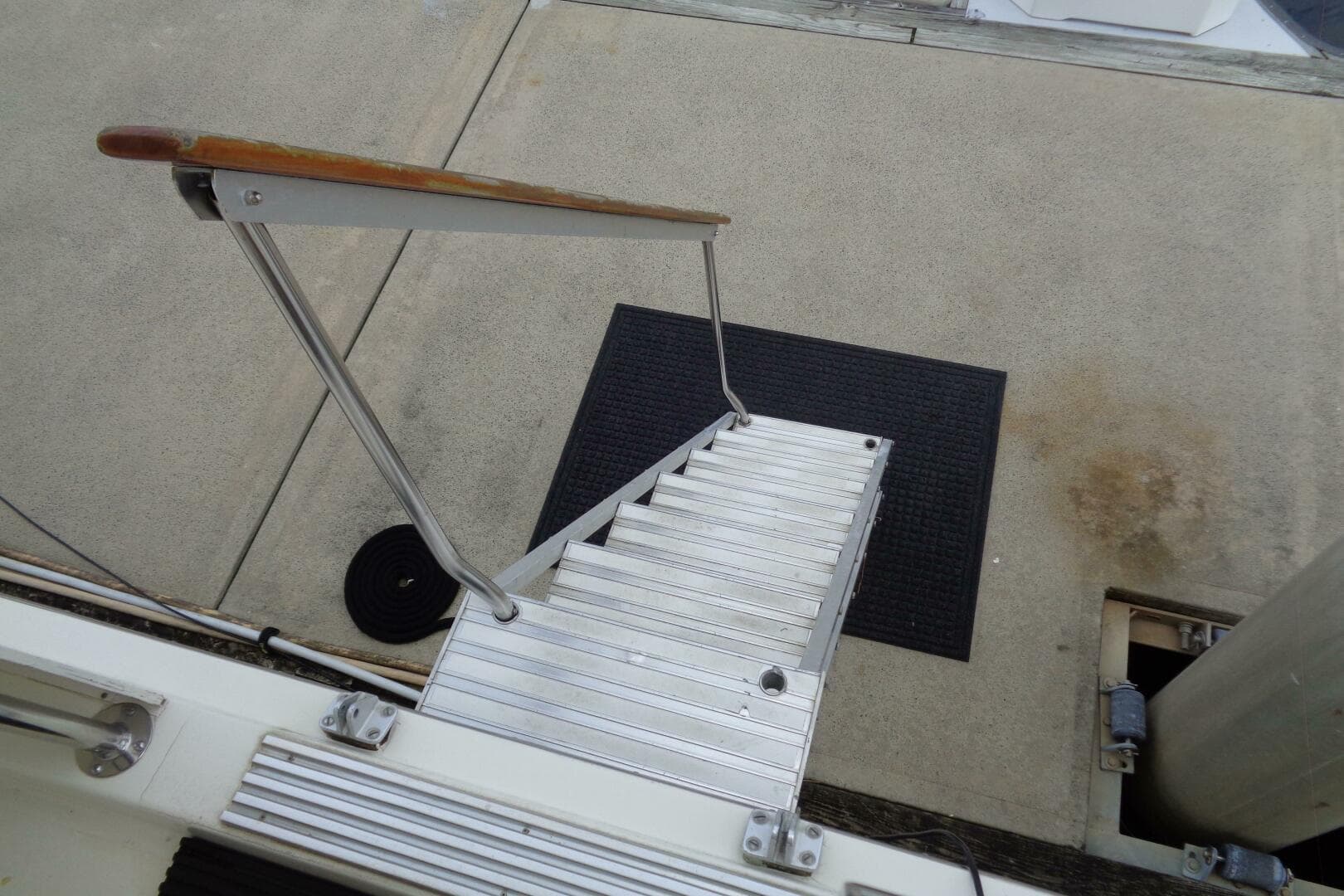 1987 Hatteras 70 Cockpit Motor Yacht