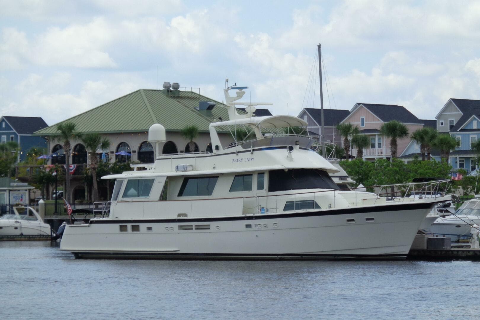 1987 Hatteras 70 Cockpit Motor Yacht