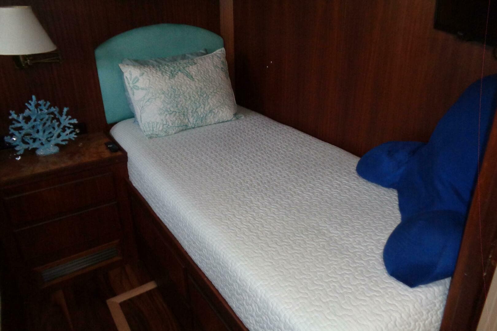 1987 Hatteras 70 Cockpit Motor Yacht