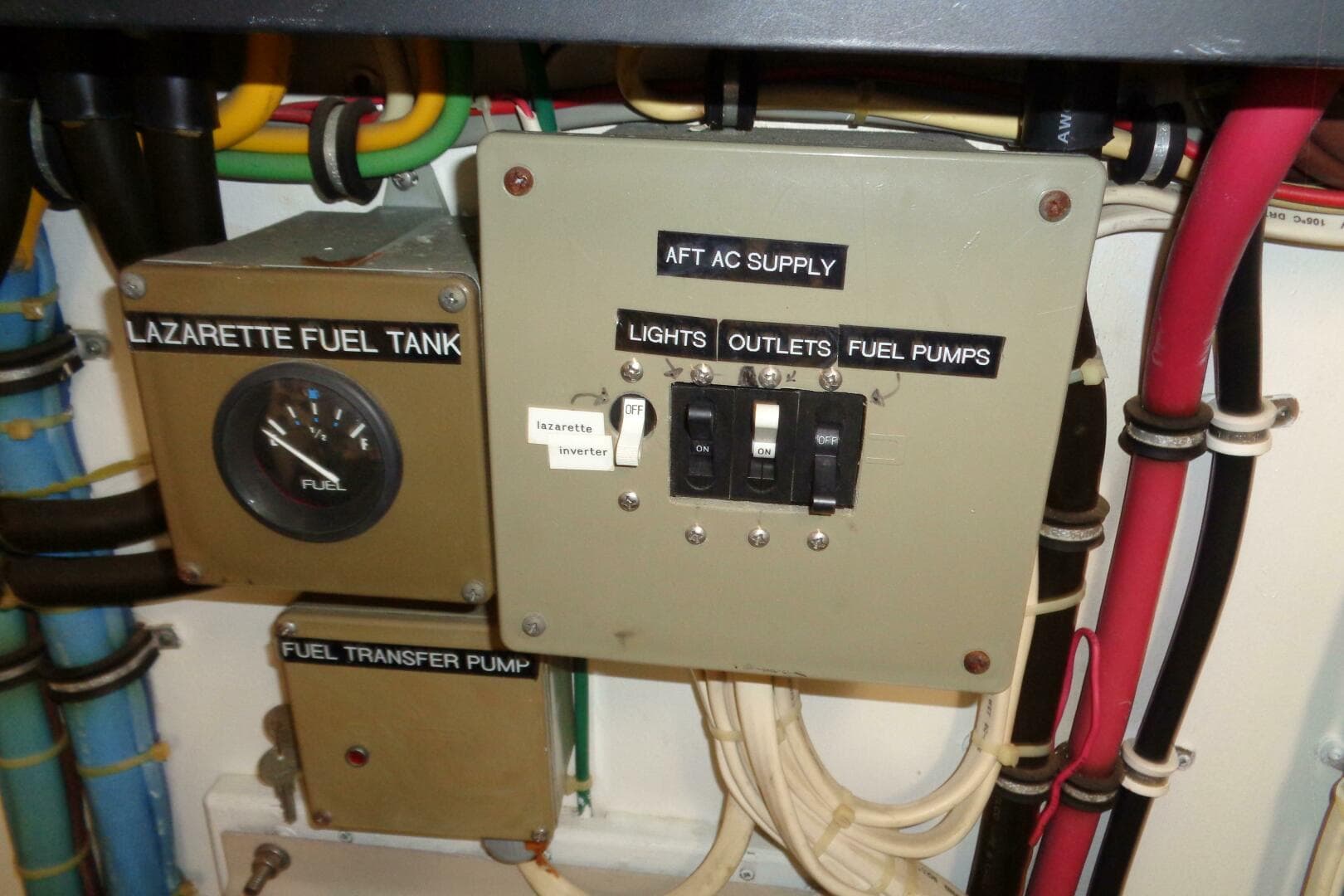 1987 Hatteras 70 Cockpit Motor Yacht