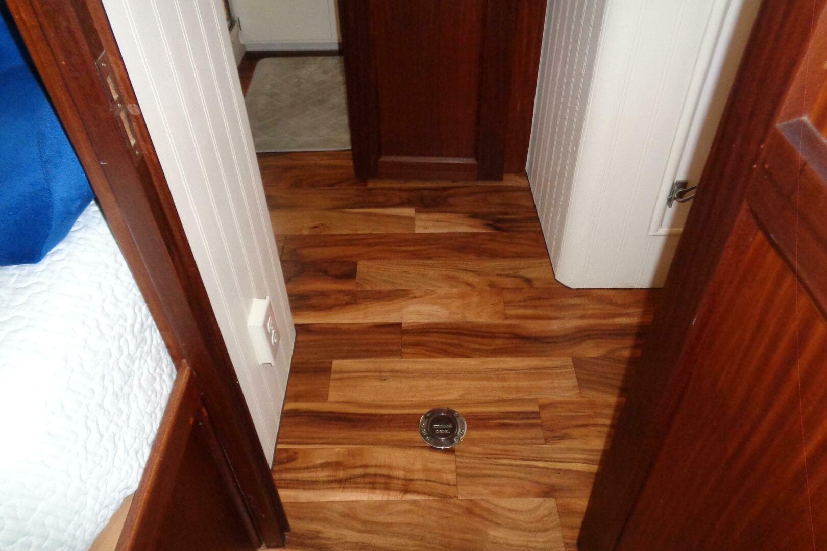 1987 Hatteras 70 Cockpit Motor Yacht