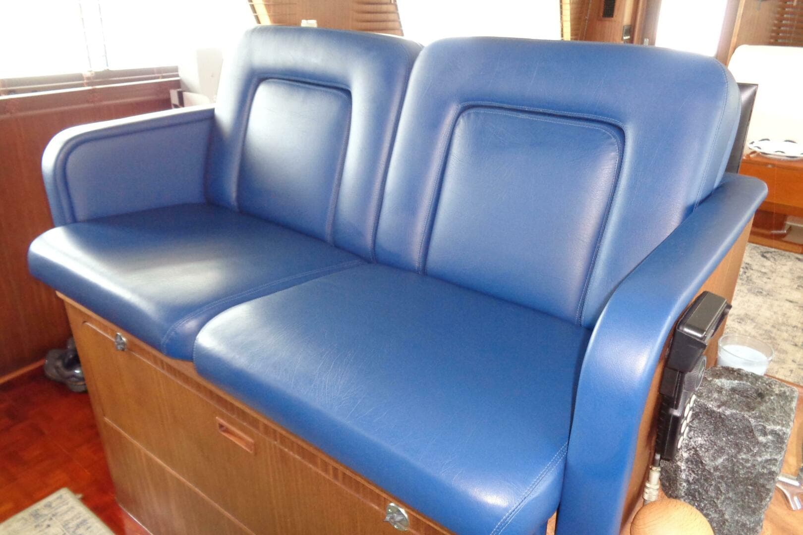 1987 Hatteras 70 Cockpit Motor Yacht