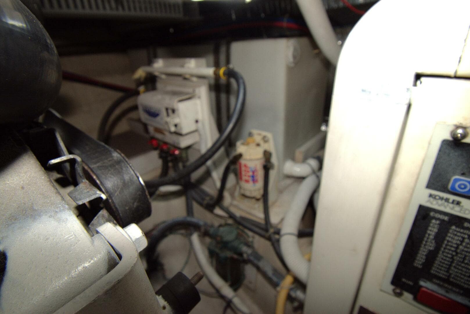 2005 Carver 444 Cockpit Motor Yacht