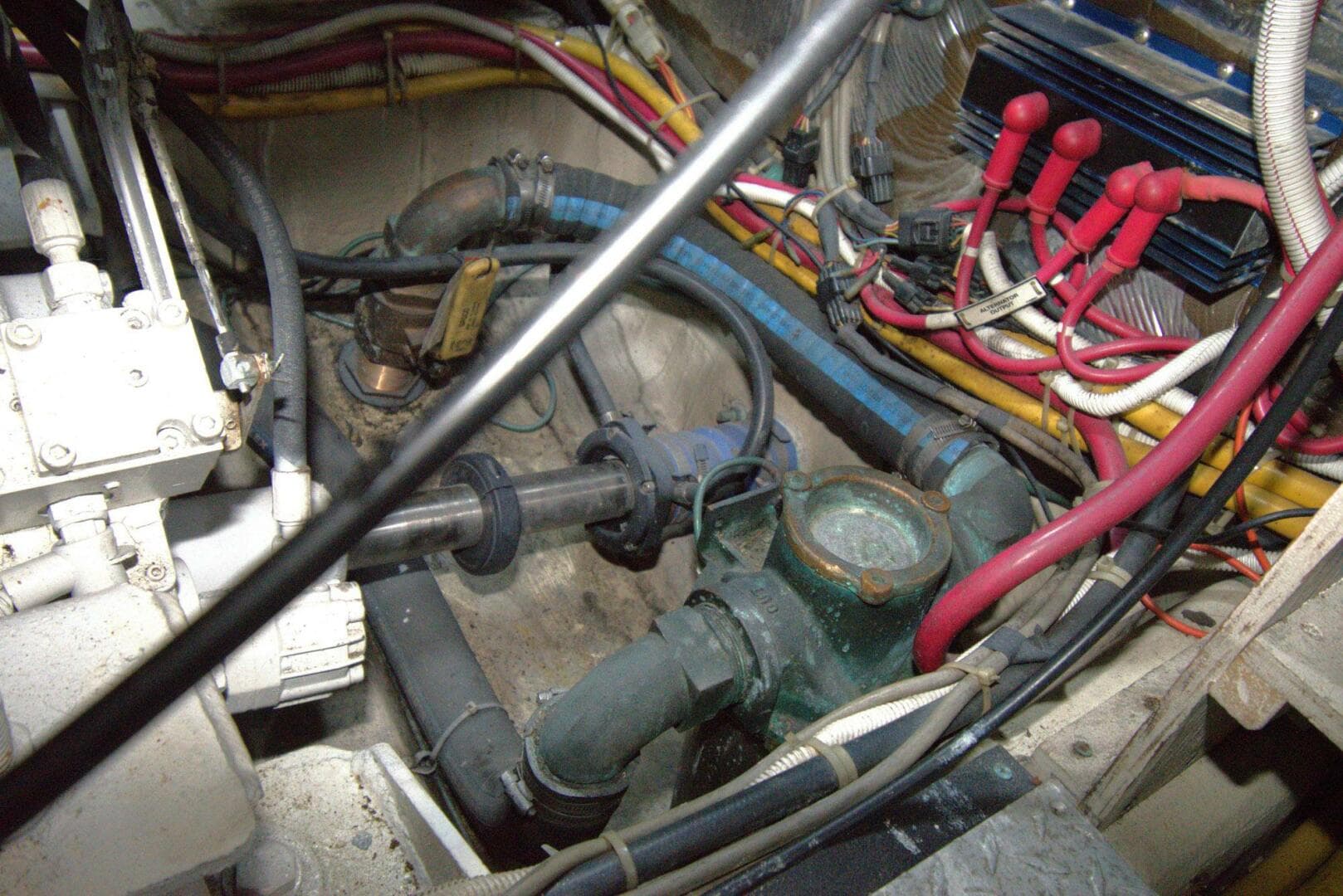 2005 Carver 444 Cockpit Motor Yacht