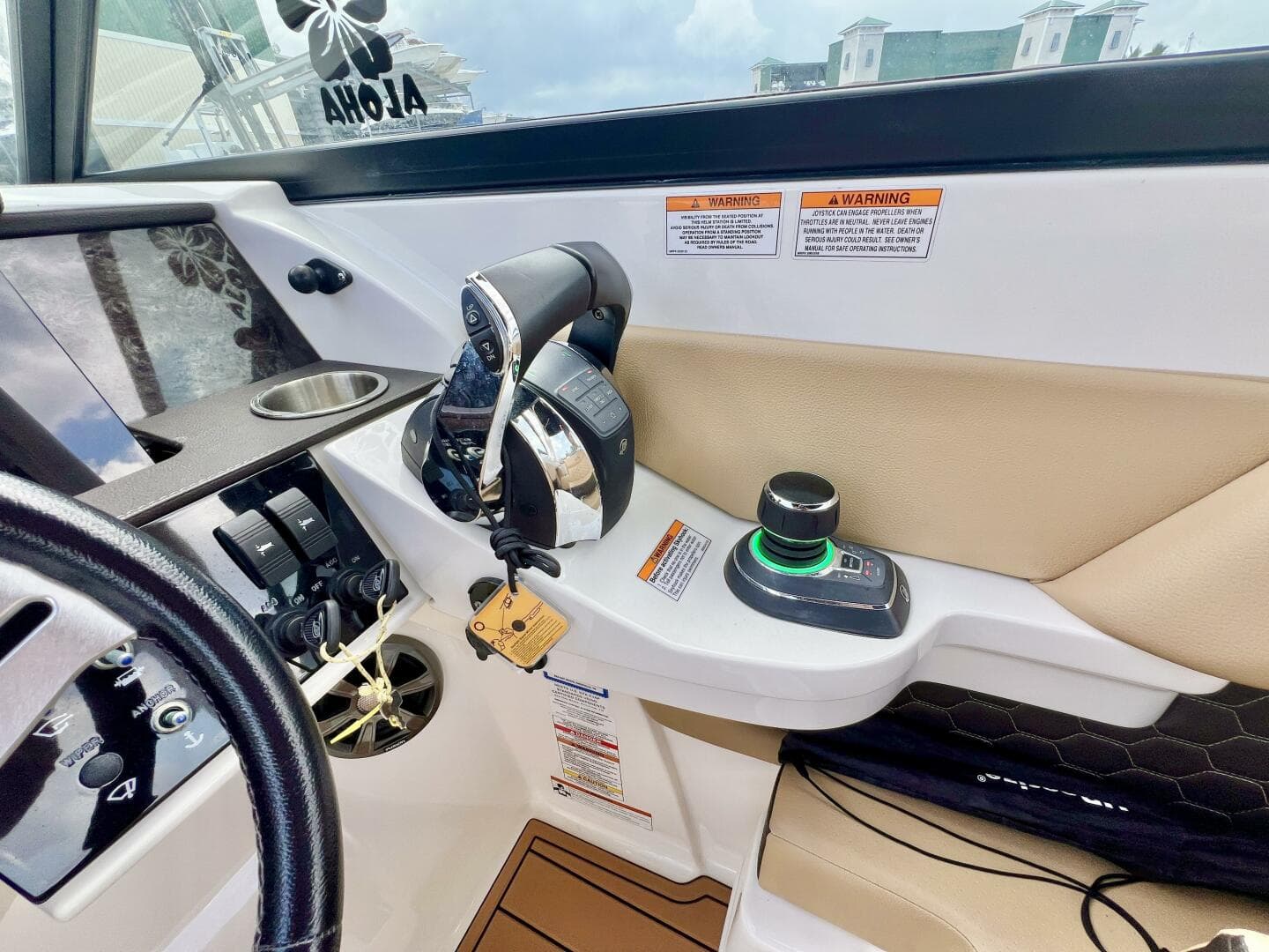 2019 Sea Ray SDX 290 OB