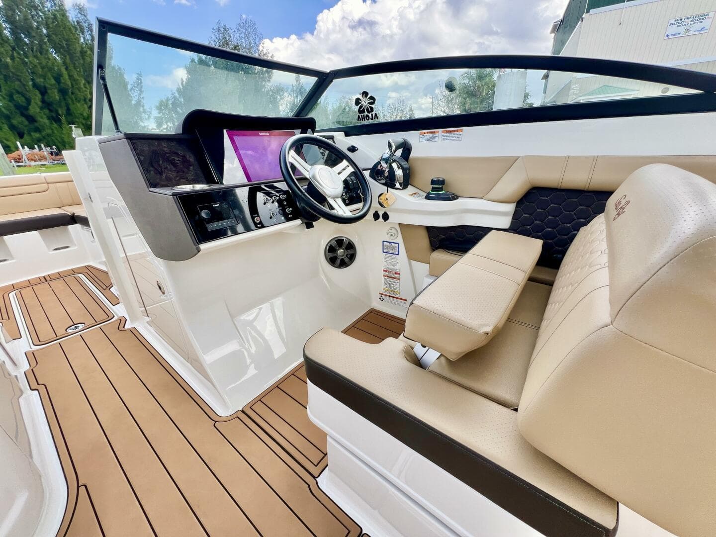 2019 Sea Ray SDX 290 OB
