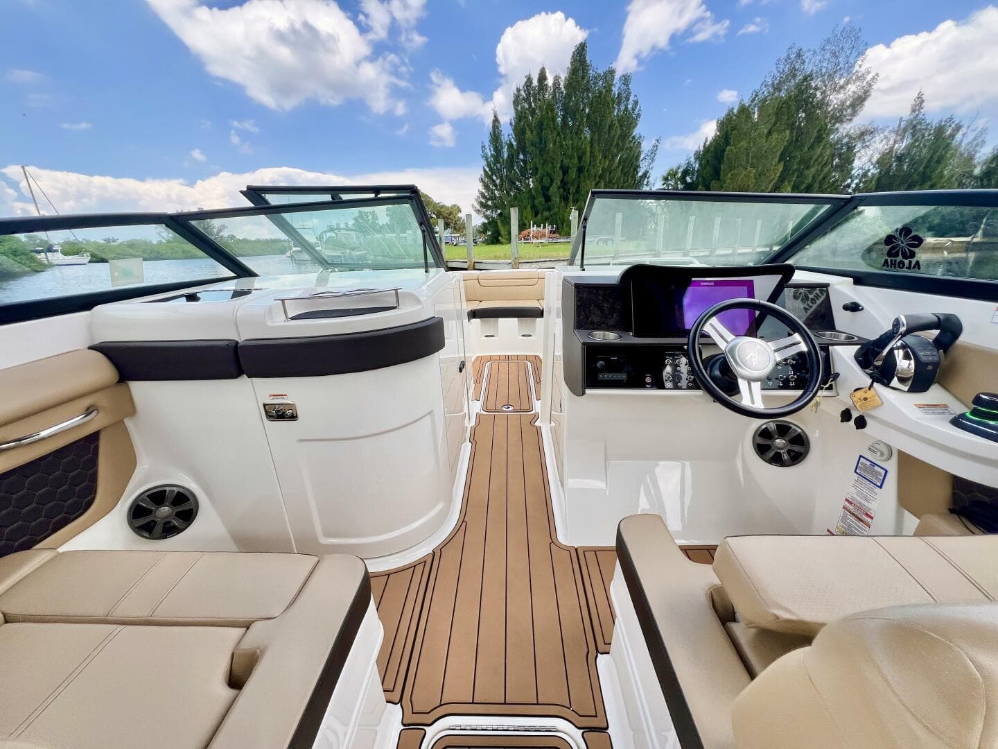 2019 Sea Ray SDX 290 OB