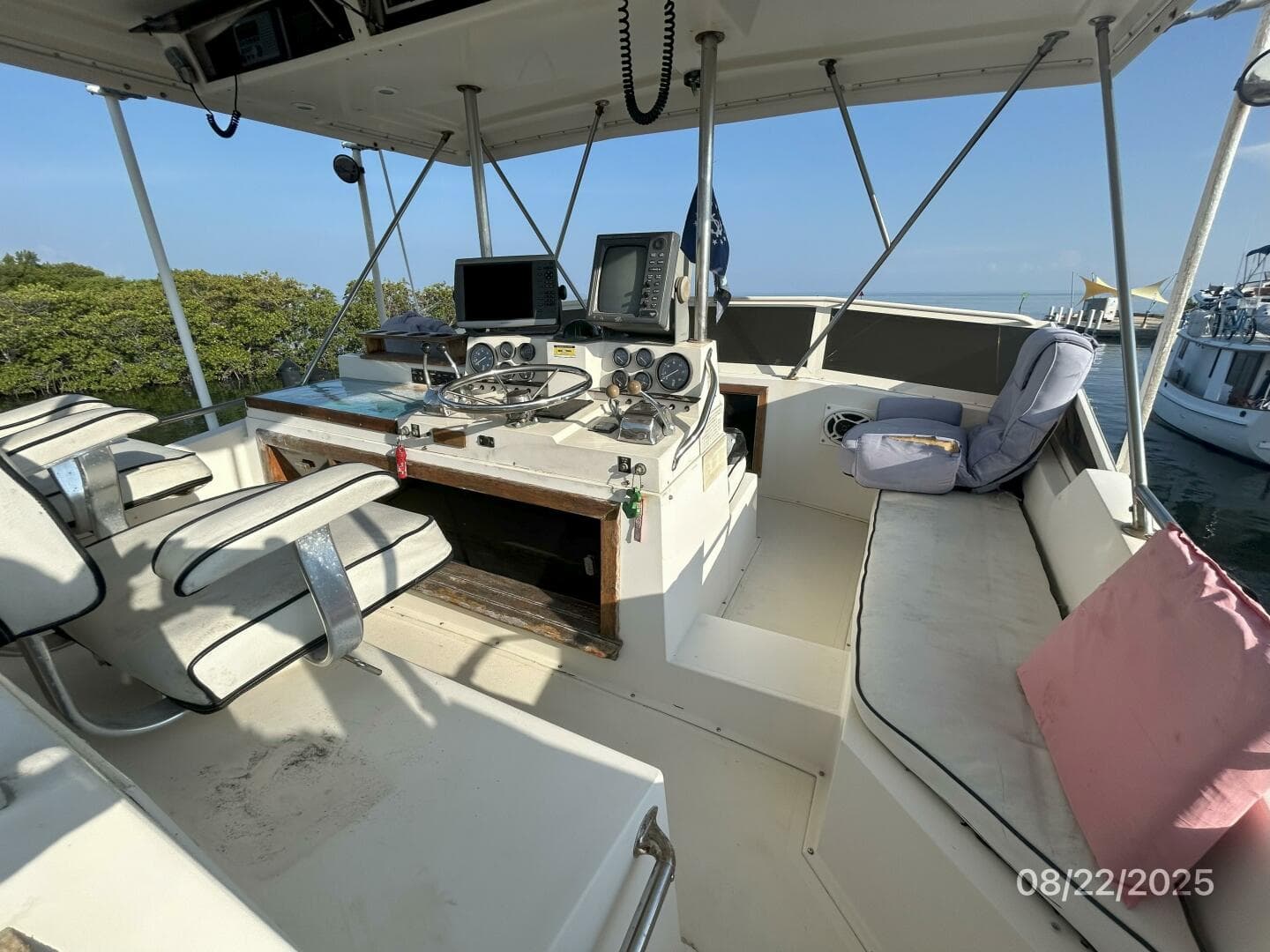44' Viking flybridge forward