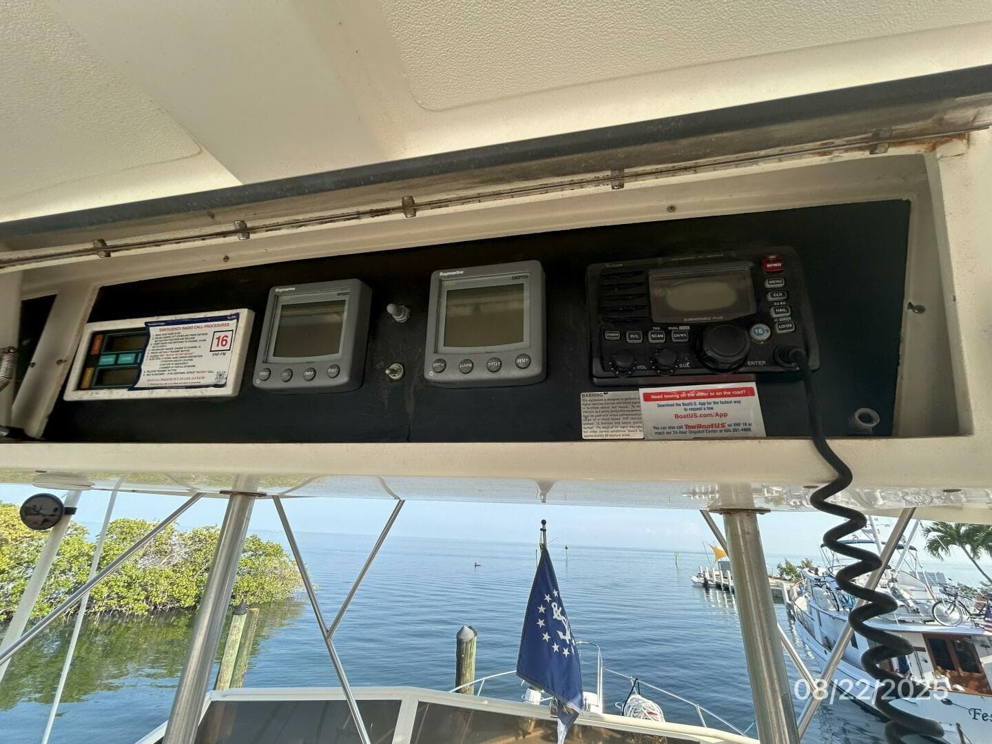 44' Viking flybridge overhead electronics1