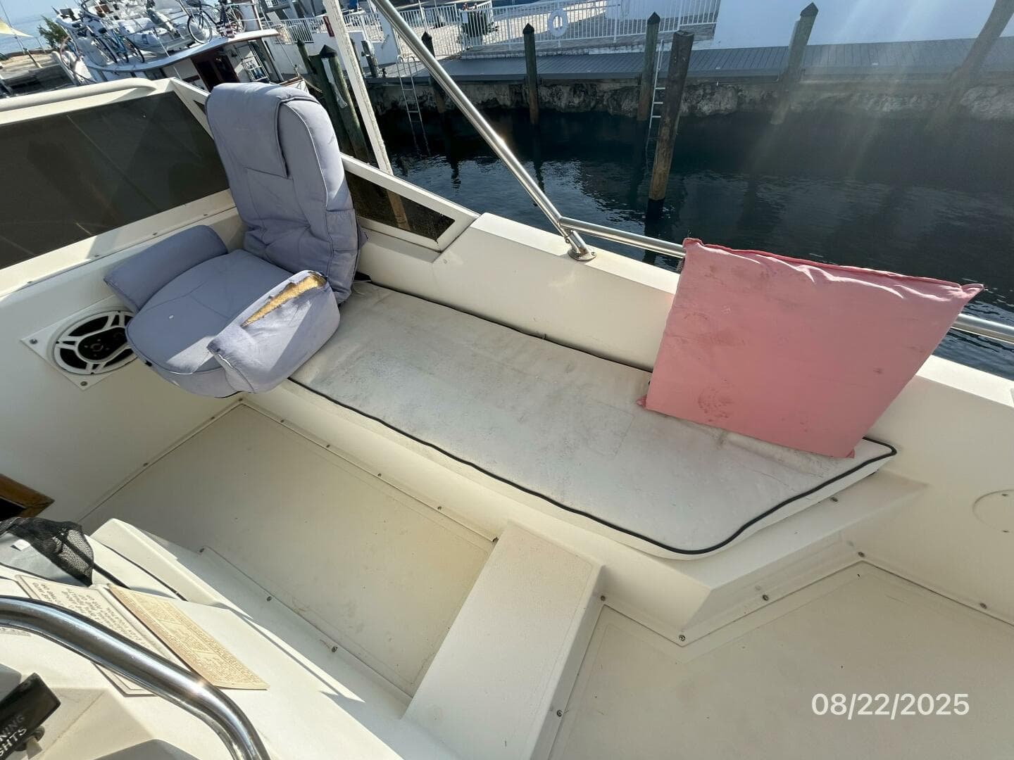 44' Viking flybridge starboard seating